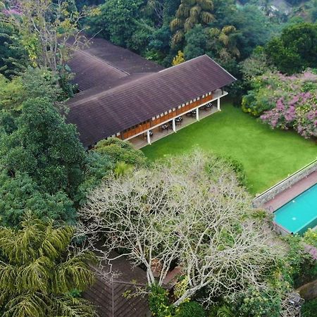 Kings Pavilion Luxury Hotel Kandy Exteriör bild