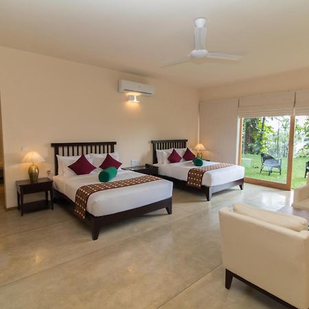 Kings Pavilion Luxury Hotel Kandy Exteriör bild