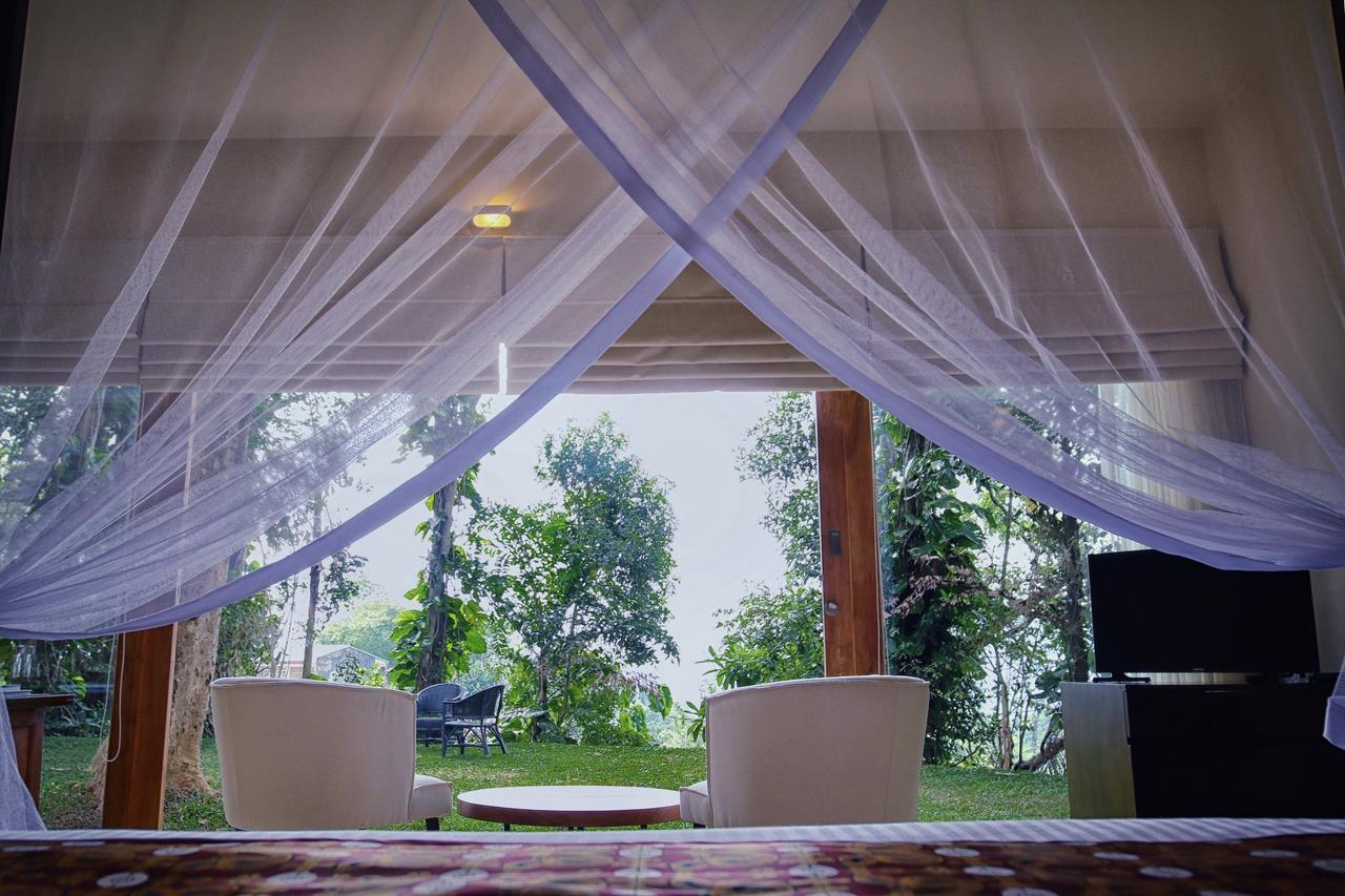 Kings Pavilion Luxury Hotel Kandy Exteriör bild