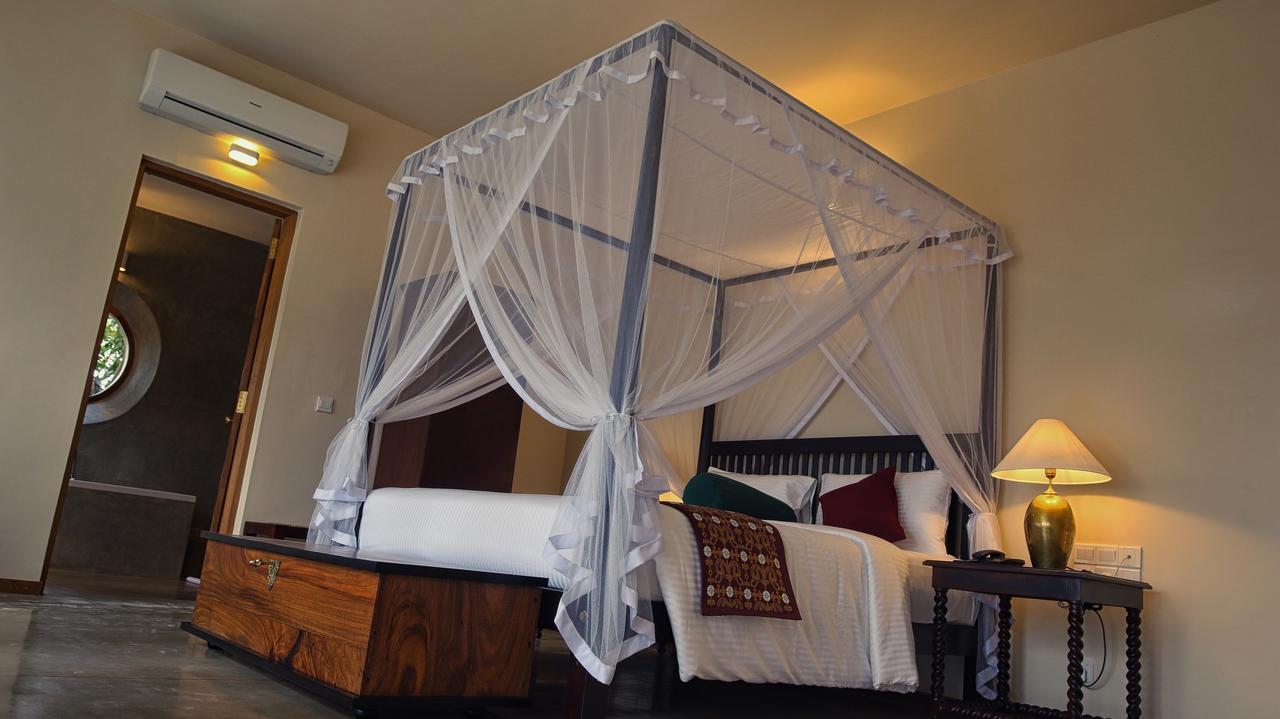 Kings Pavilion Luxury Hotel Kandy Exteriör bild