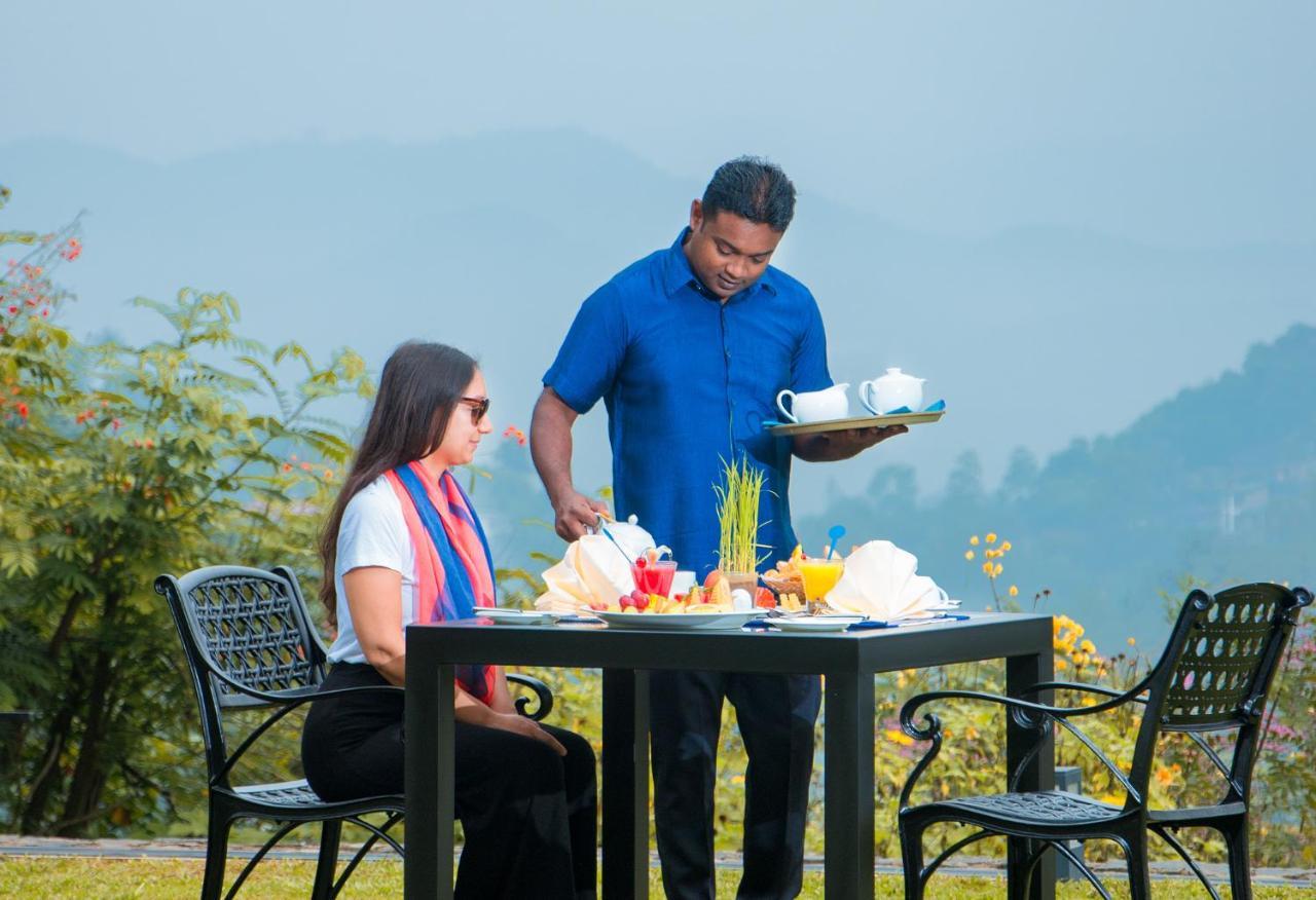 Kings Pavilion Luxury Hotel Kandy Exteriör bild