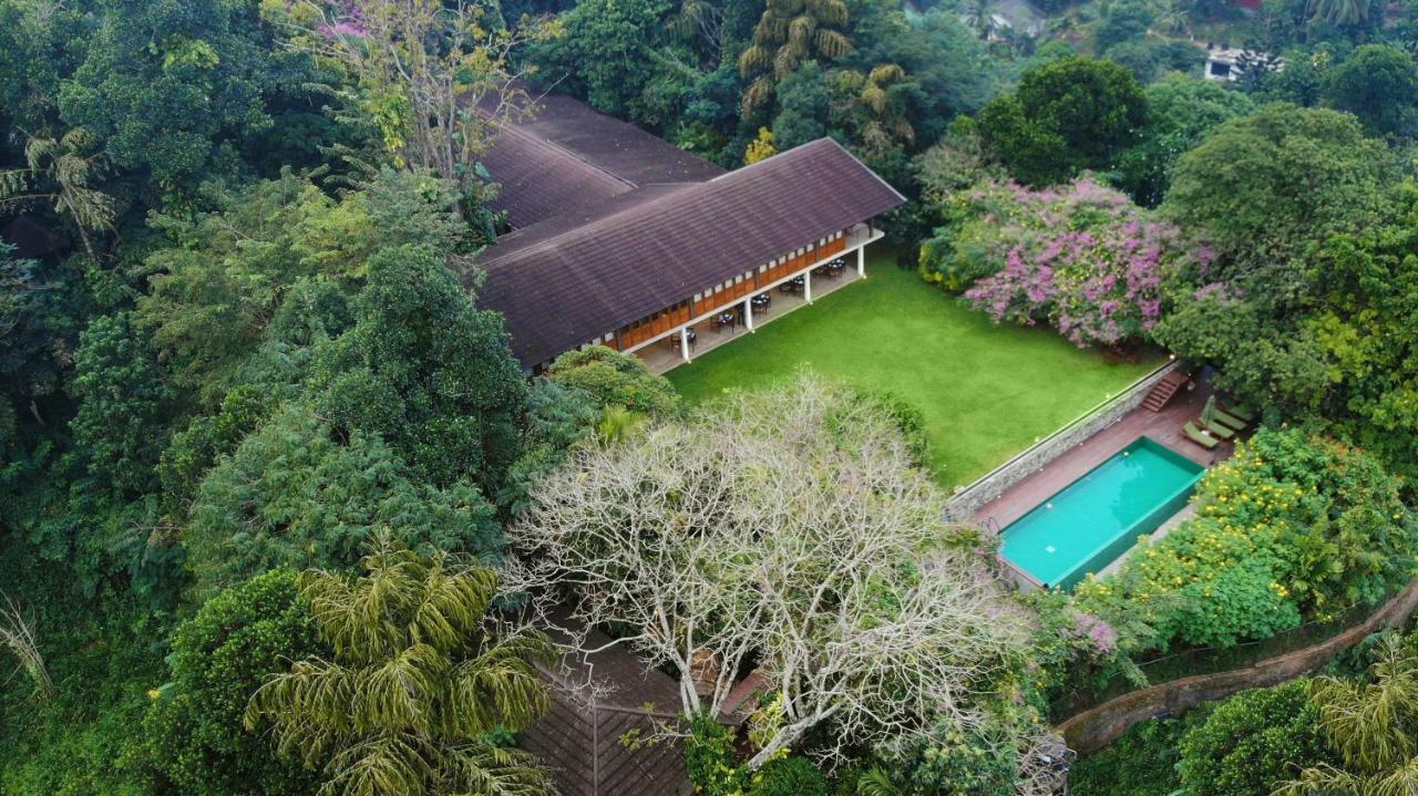 Kings Pavilion Luxury Hotel Kandy Exteriör bild