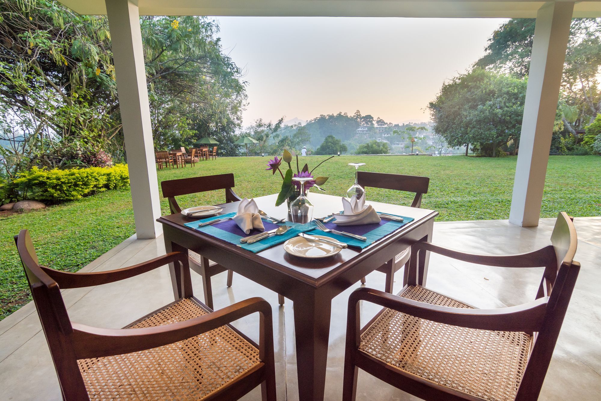 Kings Pavilion Luxury Hotel Kandy Exteriör bild