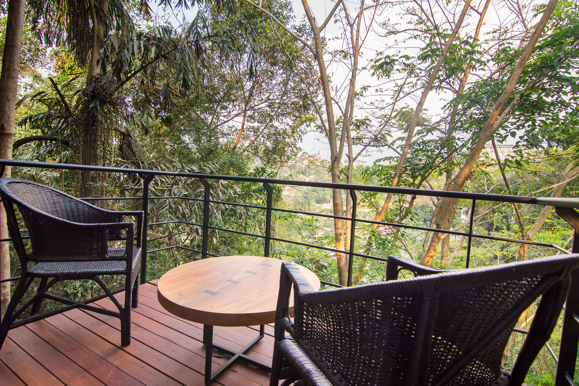 Kings Pavilion Luxury Hotel Kandy Exteriör bild