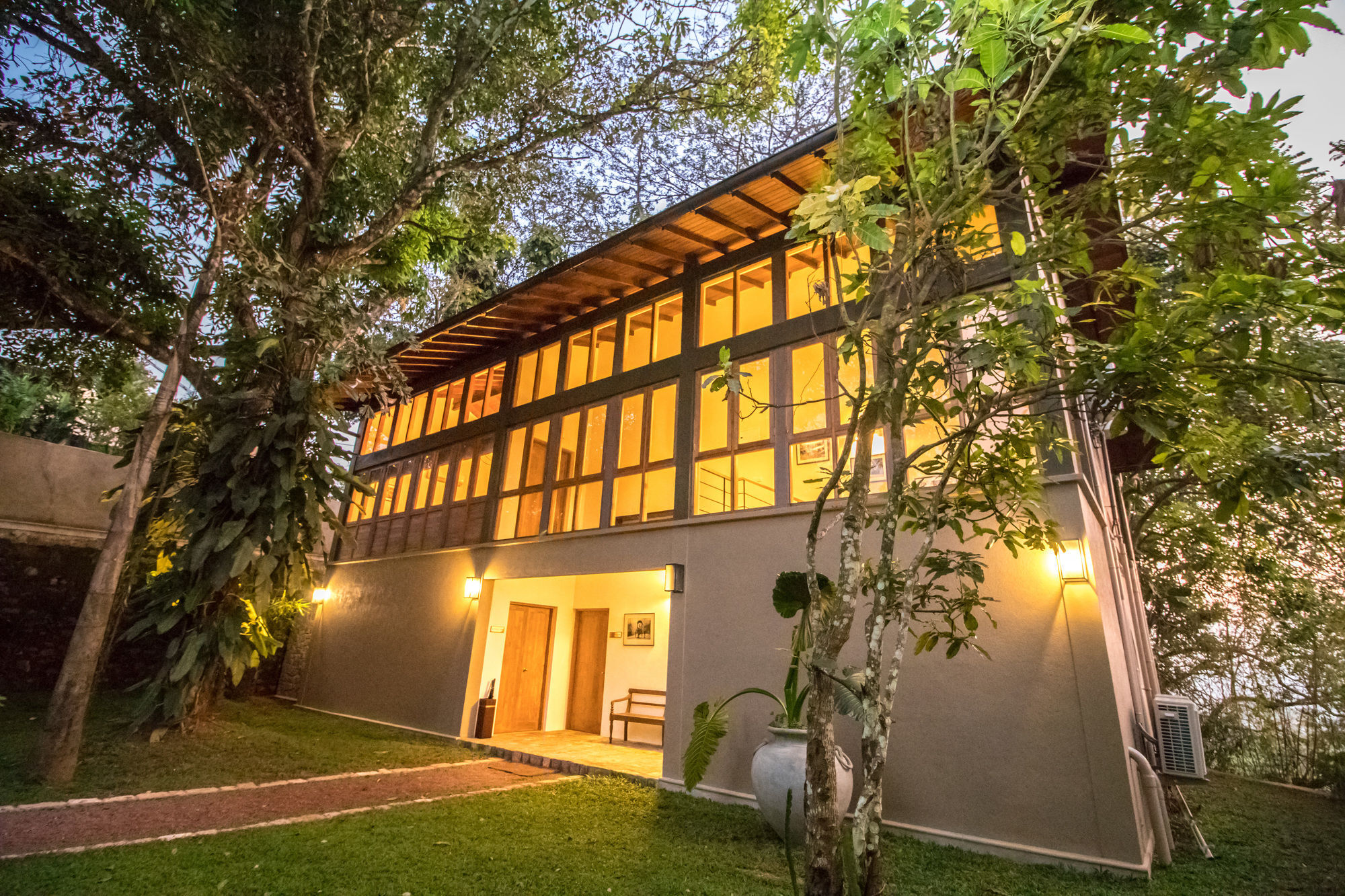Kings Pavilion Luxury Hotel Kandy Exteriör bild